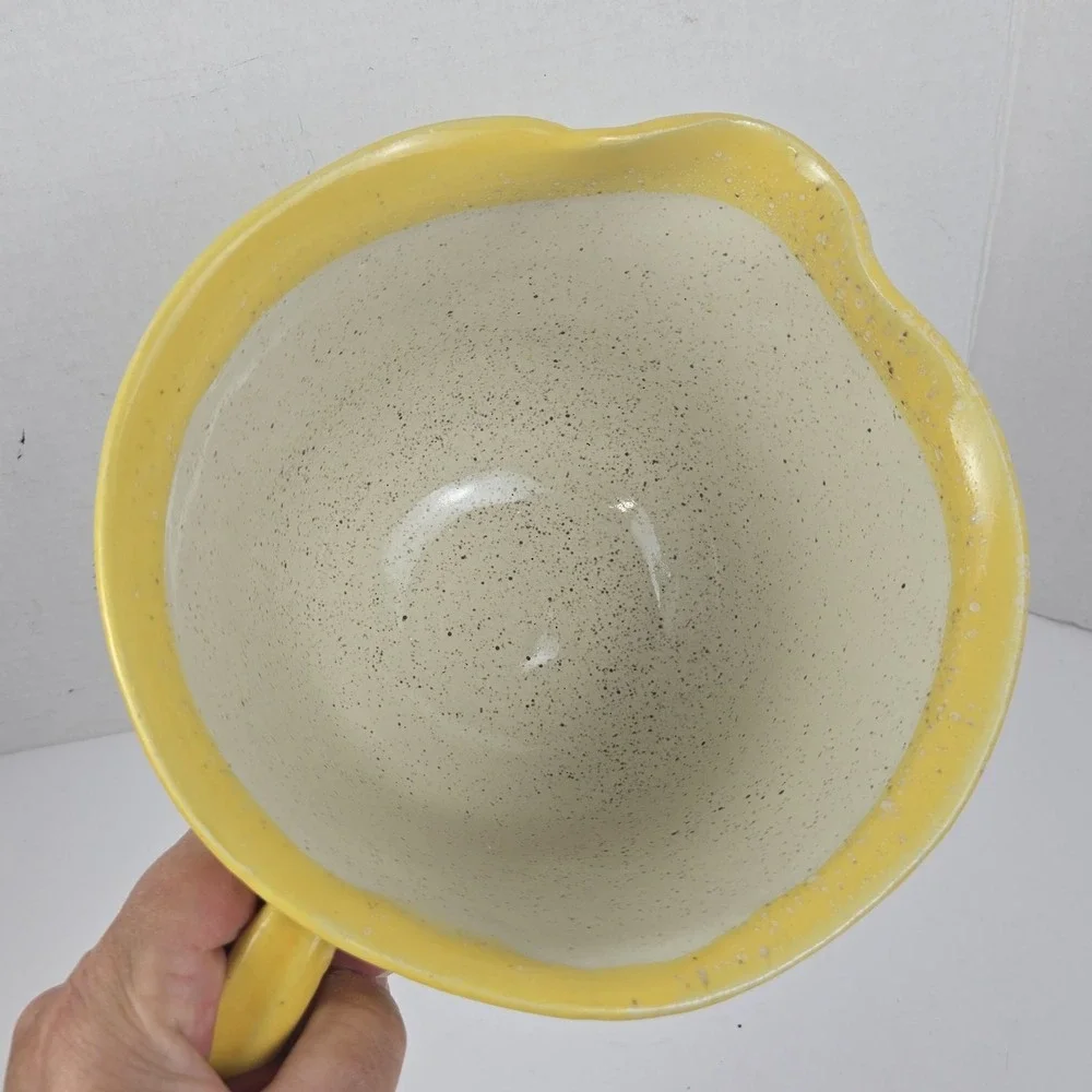 Vtg Art Pottery Yellow Speckled Batter Mixing Bowl Spout Handle Signed Farmhouse